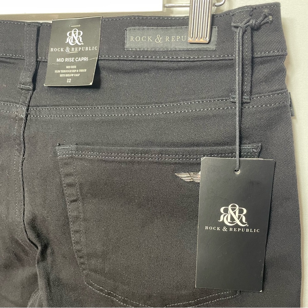 Rock & Rebublic Kendall Mid Rise Capri in Black NWT Women's Size 12 - Picture 9 of 14